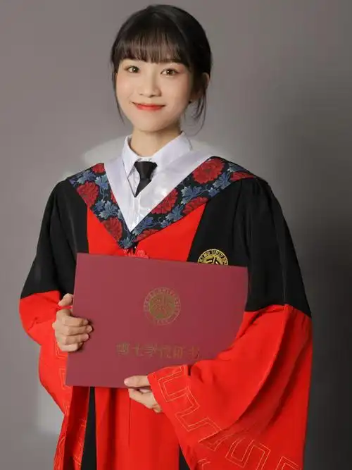 北京大学博士毕业照分享|再见我的大学 博士毕业3个月了,终于有时间去