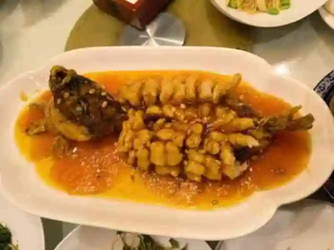 大鸭梨烤鸭店(左家庄店)-"五月的某天和同事值班,难得聚在一起,就点.