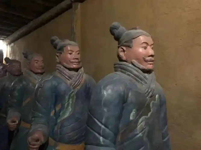 太离谱了我被骗去看了西安最真的假兵马俑