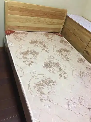 一米二床出售,九成新