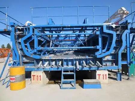 青岛蓝色硅谷城际轨道11标首片u梁顺利浇筑