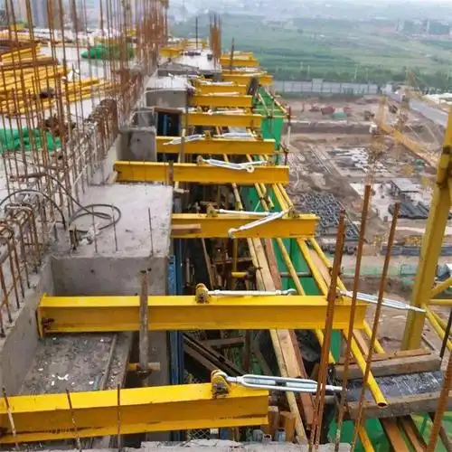 新型悬挑脚手架悬挑梁拉杆工地悬挑梁配件