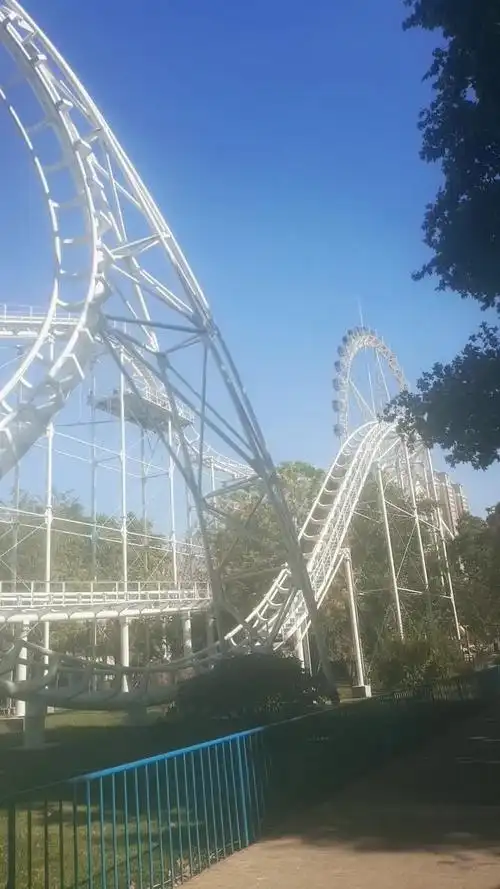 郑州人民公园过山车