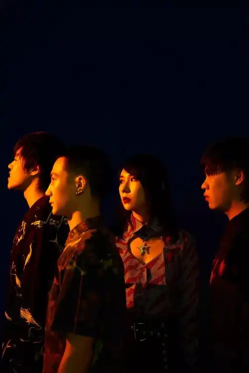 摩登天空22岁生日签约闪星乐队 |《星火》mv全网上线