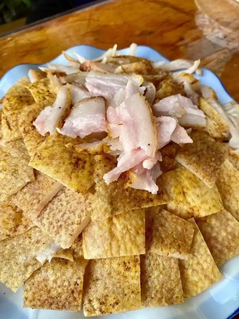 大理美食|白族生皮:吃席礼遇(你敢吃吗?