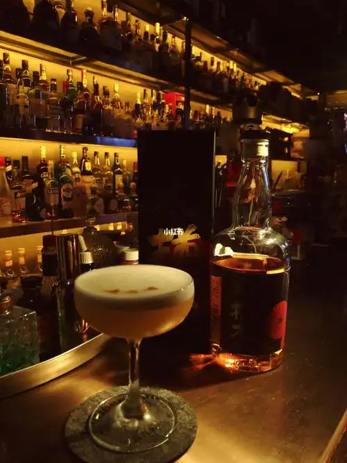 酒吧老板娘笔记|新年威士忌·水楢木红伞版_威士忌_酒吧_新年去哪玩