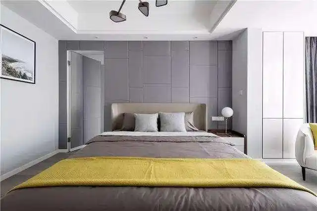 床头跟门同一面墙可以吗