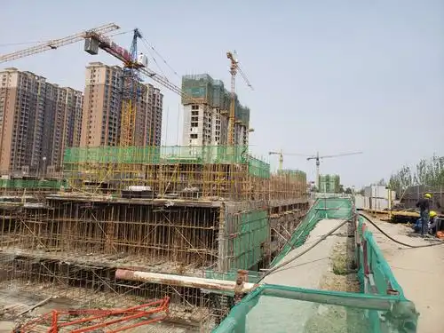 区住建局实地勘探预售楼盘施工进度