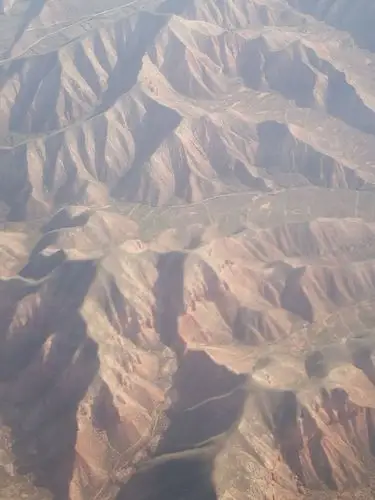 俯瞰群山万壑图