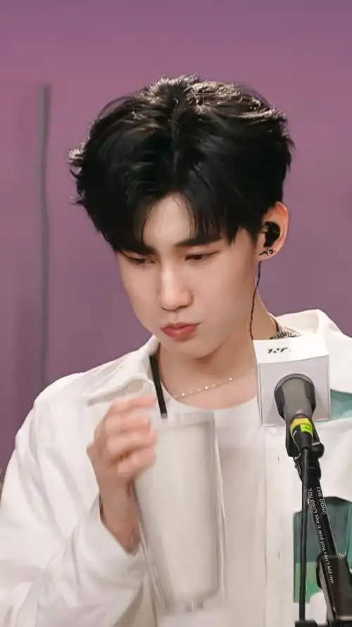 张真源0427快手直播cr车夂