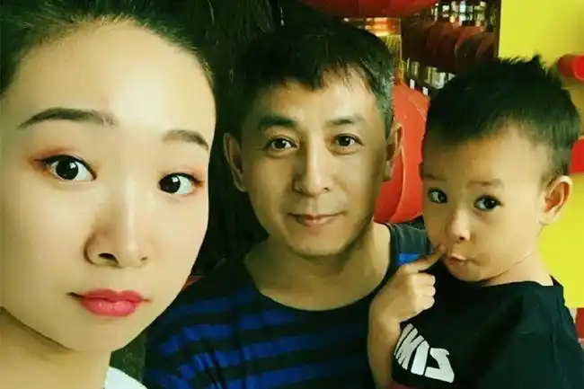 张鹤伦首谈家庭,妻子是德云社女粉丝,张力捧直接表白:娶你!