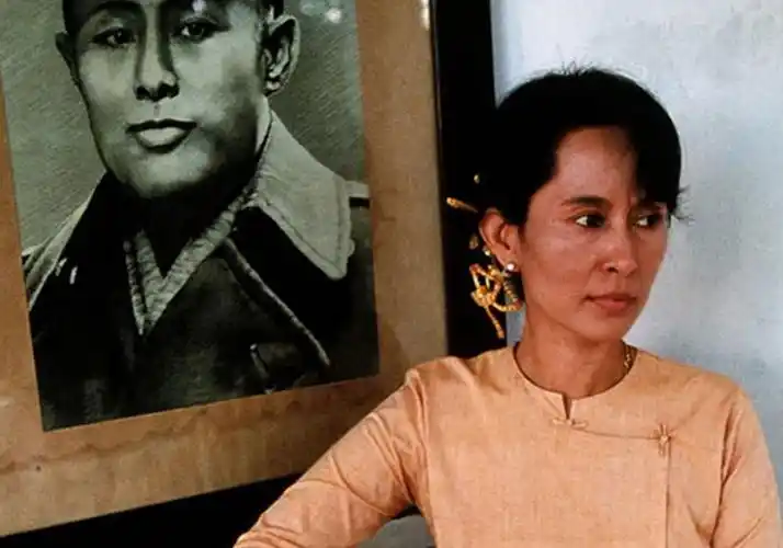 "亚洲最美丽女人"昂山素季:下嫁英国拒领护照(图)