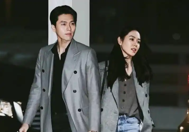 玄彬#又双叒叕晒与#孙艺珍#合照了!被指自降身价"恨娶"心切