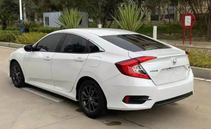 武汉二手思域 2019 款 220turbo cvt燃动版 国vi 白色 - 小猪二手车