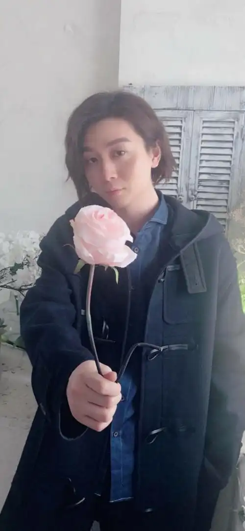 妖怪吧!刚分手不久,张大仙就公开了与新女友长达三个月的恋情?