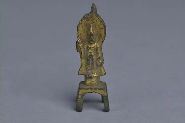 南北朝鎏金铜佛像