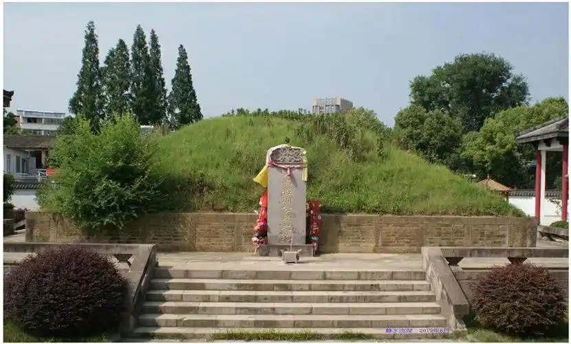 庐江环碧公园和周瑜墓园