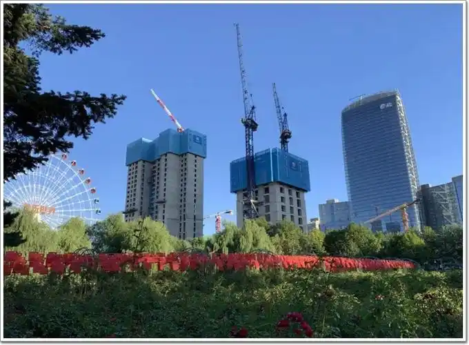 吉林第一高291米长春华润中心点亮长春之眼