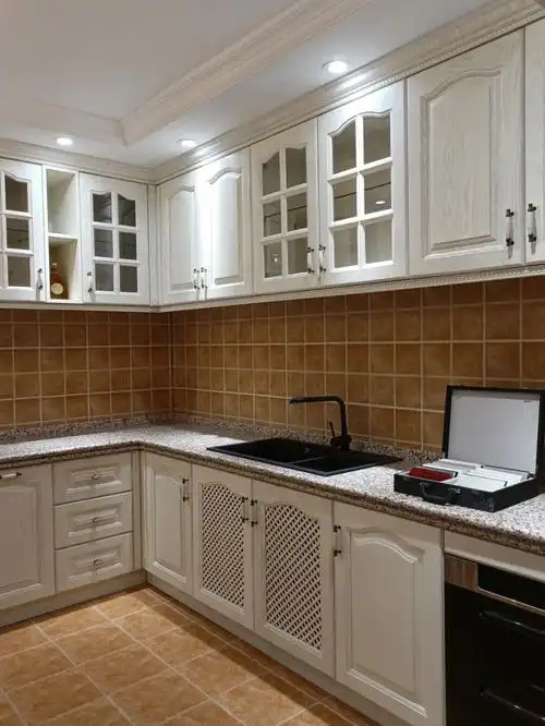 深圳全屋定制工厂实木橱柜