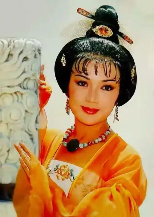 香港著名女星冯宝宝一一不堪回顾的悲情往事