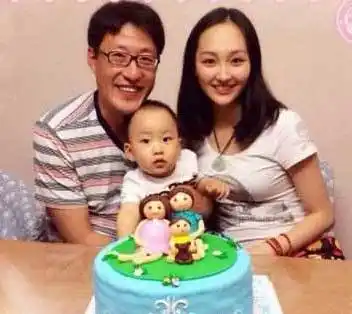 于震和前妻方柏霓离婚的缘故是什么辛月个人资料介绍