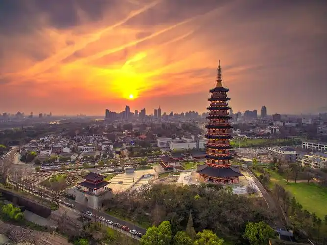 金华万佛塔晚霞风光