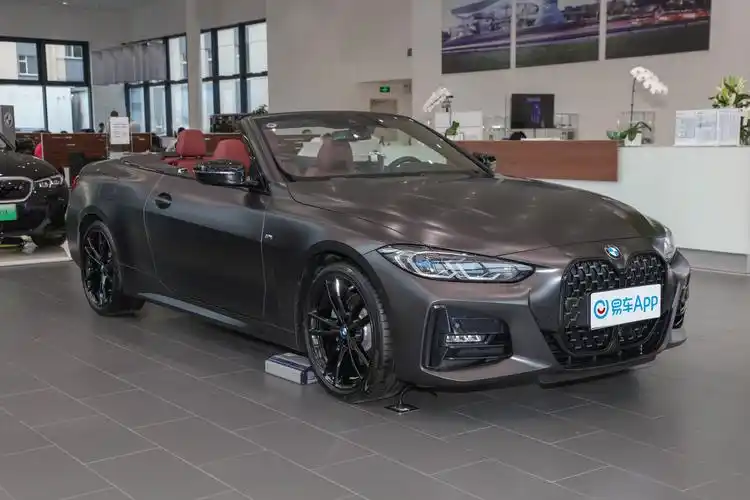 2022款 宝马4系 改款2 敞篷轿跑车 430i m运动曜夜套装外观