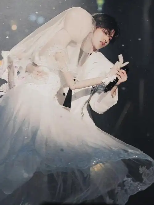 场几乎上亿的婚礼 不求别的 只求他平平安安健健康康就好 78#蔡徐坤