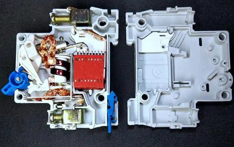 断路器(空气开关)结构及原理图解 - 知乎