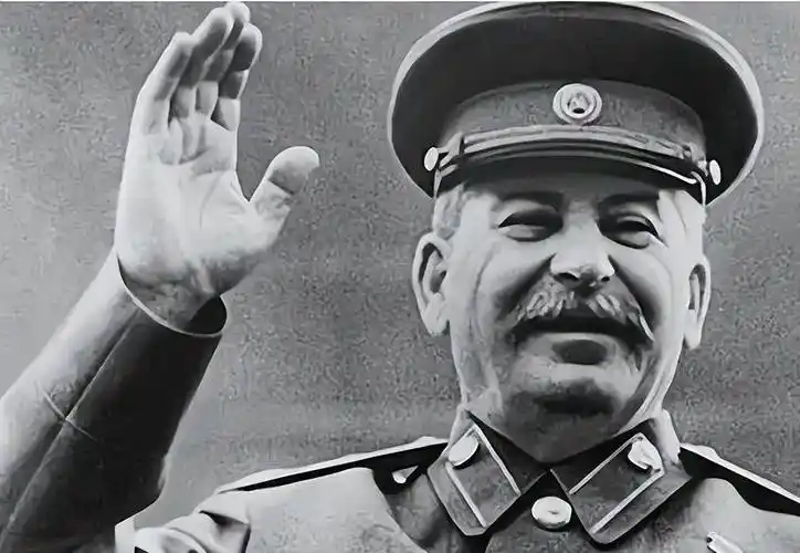 苏联名将成希特勒"眼中钉",因离间计殒命,斯大林是罪魁祸首?