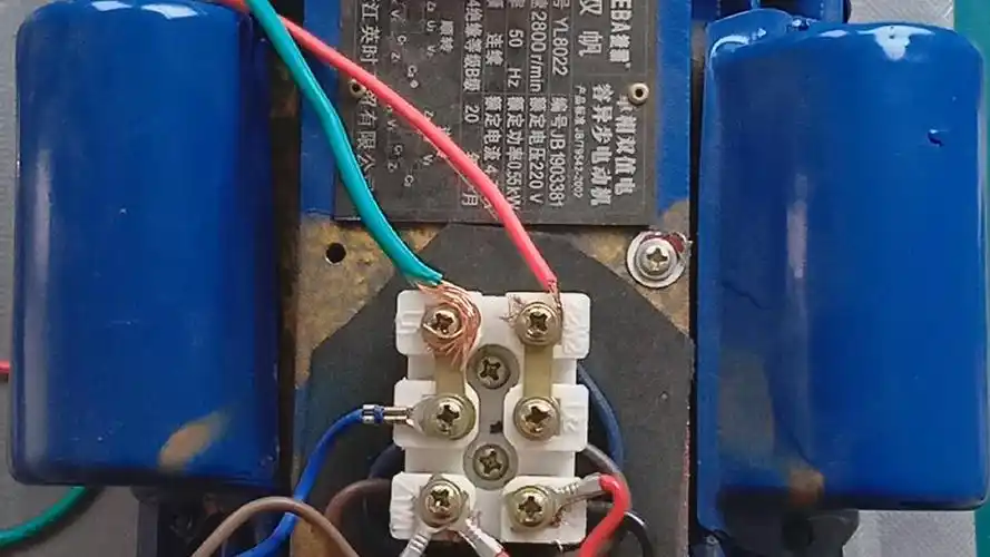 双电容电机如何实现正反转