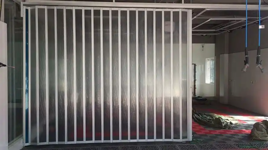 透明折叠门弧形转弯轨道折叠门隔断门吊轨道铝合金型材门低价批发