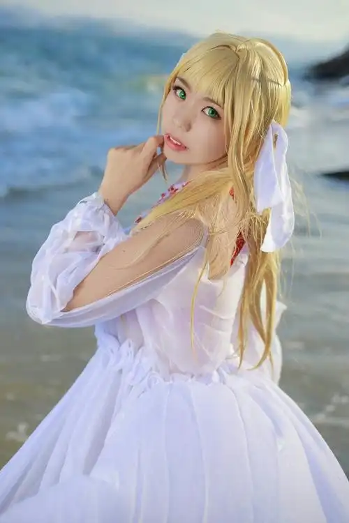 fgo尼禄泳装cosplay