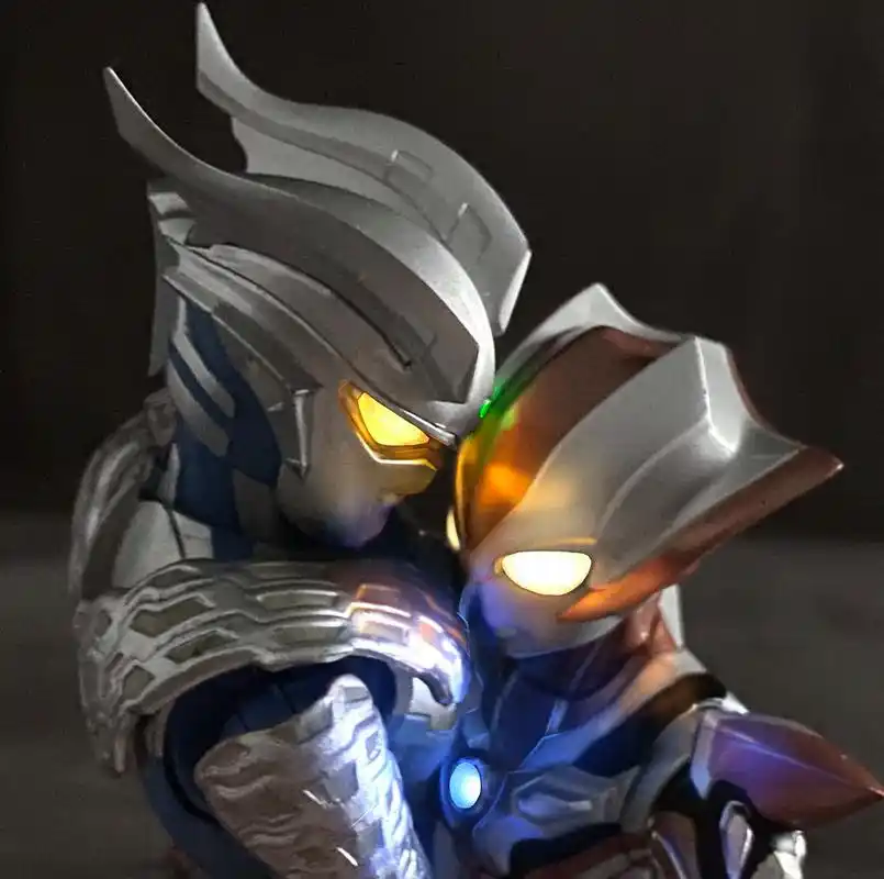 甜甜的恋爱赛罗和格丽乔.格丽乔:泰裤辣! 猎鹰一号猎鹰一号! - 抖音