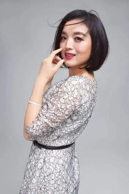 歌手白雪7次登上春晚嫁富商淡出歌坛离异后收获完美爱情