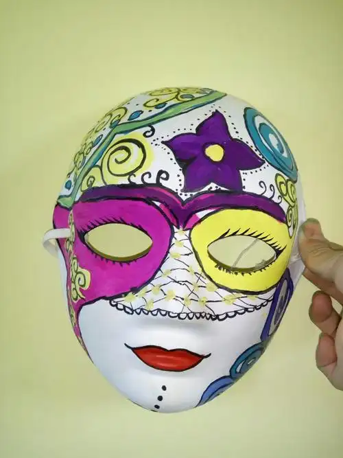 新思维绘画班美轮美奂------面具画