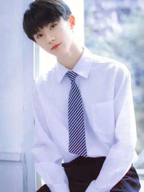 马嘉祺校园风图片