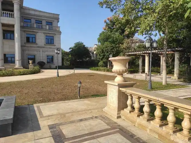 【10图】降价100万 独栋别墅 临湖小区 武汉长岛 590平 满二,武汉长岛