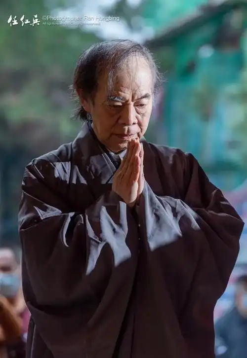 台湾名人蔡志忠在少林寺出家他的漫画到底有多红