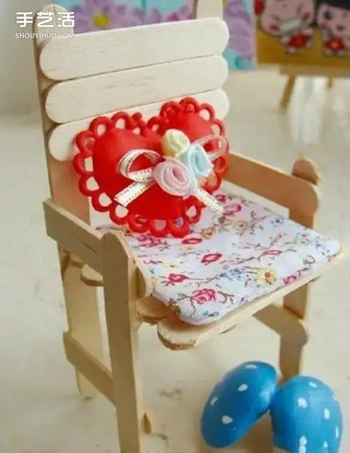 主页 手工制作大全 > 冰雪节手工制作图片雪糕棍,蕾丝和缎带做的花盆