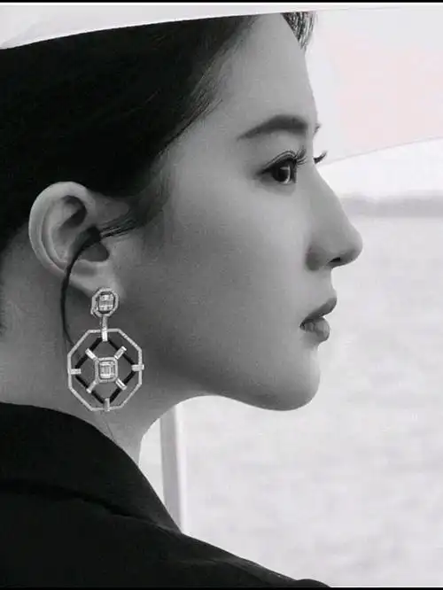 侧脸好看的人正脸不一定好_圈子-新氧美容整形