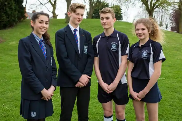 在英国私立学校的一天,真的没那么容易….