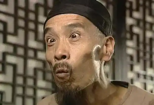 "贾队长"颜冠英:做了20年熨衣工,48岁辞职拍戏,如今大器晚成