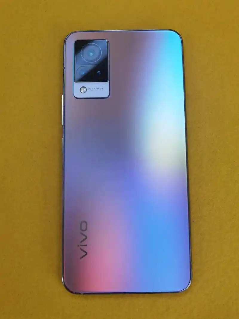 vivo s9 8 128g 天玑1100处理器 6.44屏 - 抖音