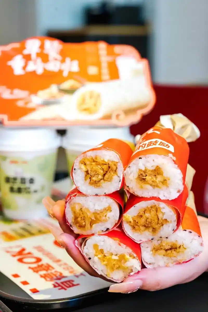 kfc早餐肉酥油条饭团回归啦7515都去吃.