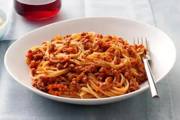 在意大利不存在的意大利面 spaghetti bolognese 图片来源:taste.com.