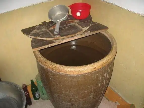 写美篇出生于20世纪90年代或以前的农村孩子,对水缸都有着浓厚的感情