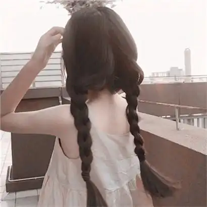 可爱双辫子女生头像,是个流浪的美人