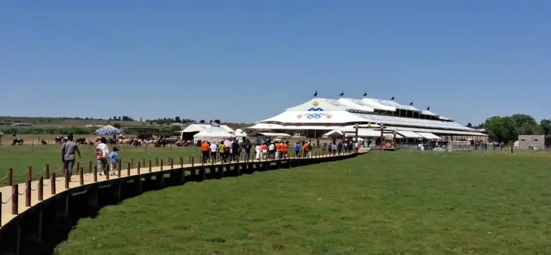 苏泊罕大草原相约市民五一旅游