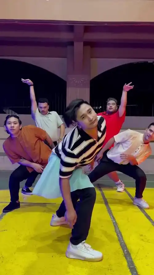 毫无感情全是灵魂02exid02猛男舞团iconx